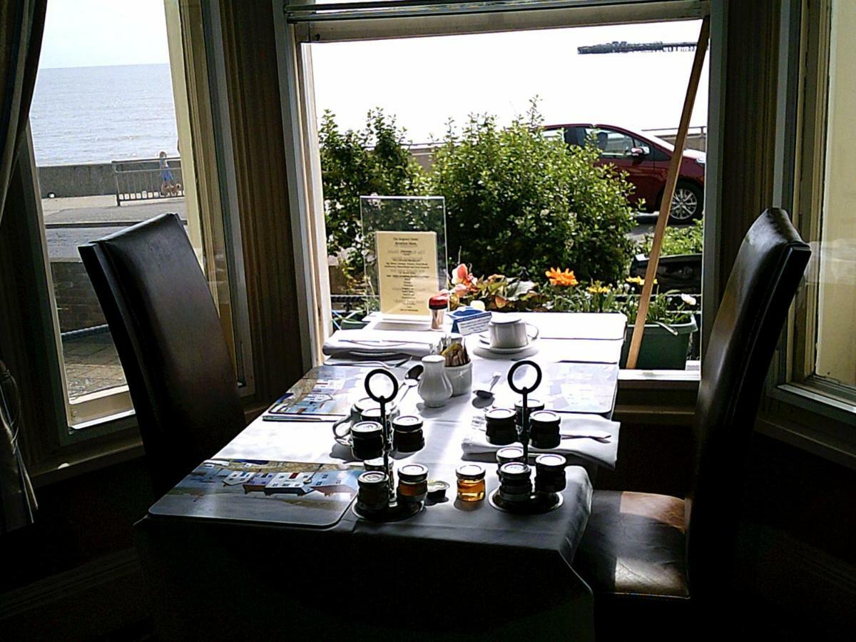 Regency House Bed & Breakfast Walton-on-the-Naze Dış mekan fotoğraf