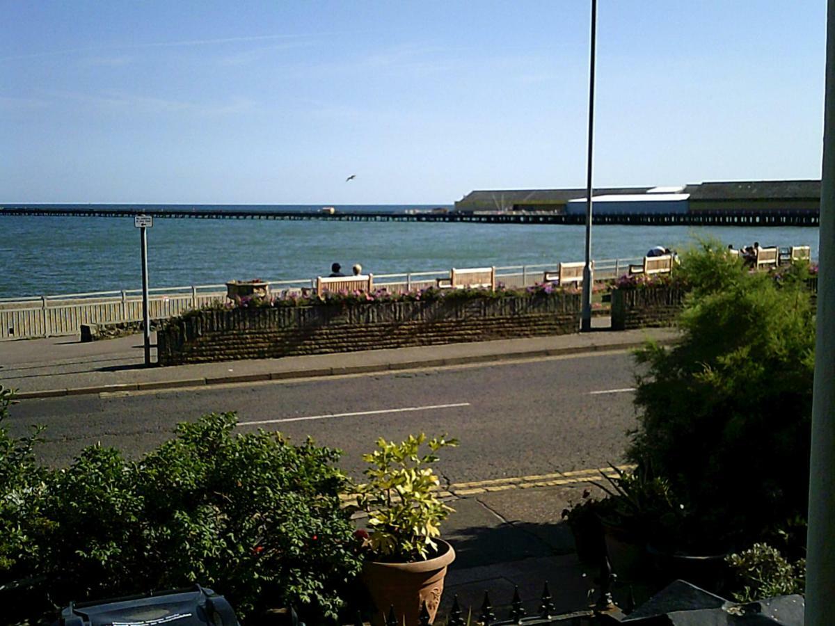Regency House Bed & Breakfast Walton-on-the-Naze Dış mekan fotoğraf